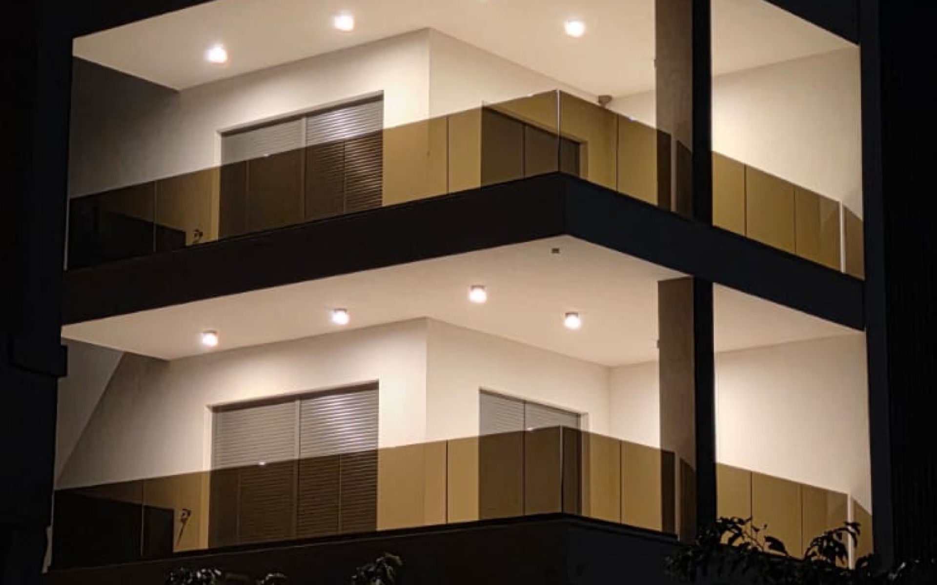 SNIŽENA CIJENA !!!Top novogradnja na izvrsnoj lokaciji u blizini plaže