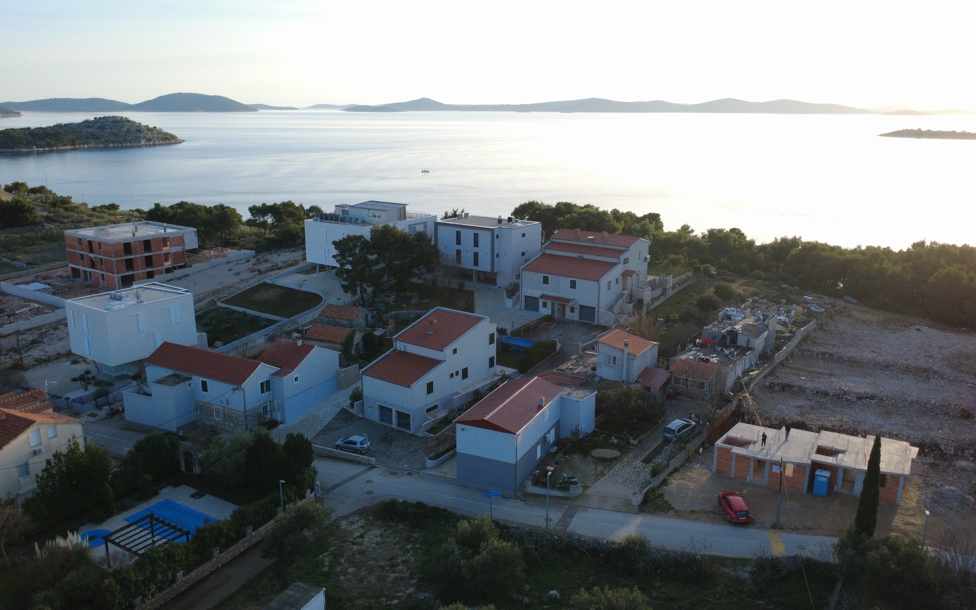 Fantastičan dvoetažan stan sa bazenom