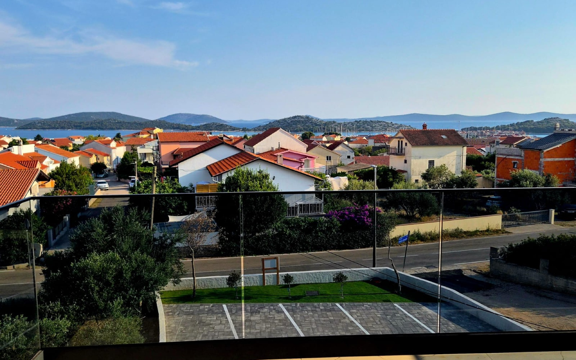 Fantastičan pogled more drugi kat apartman