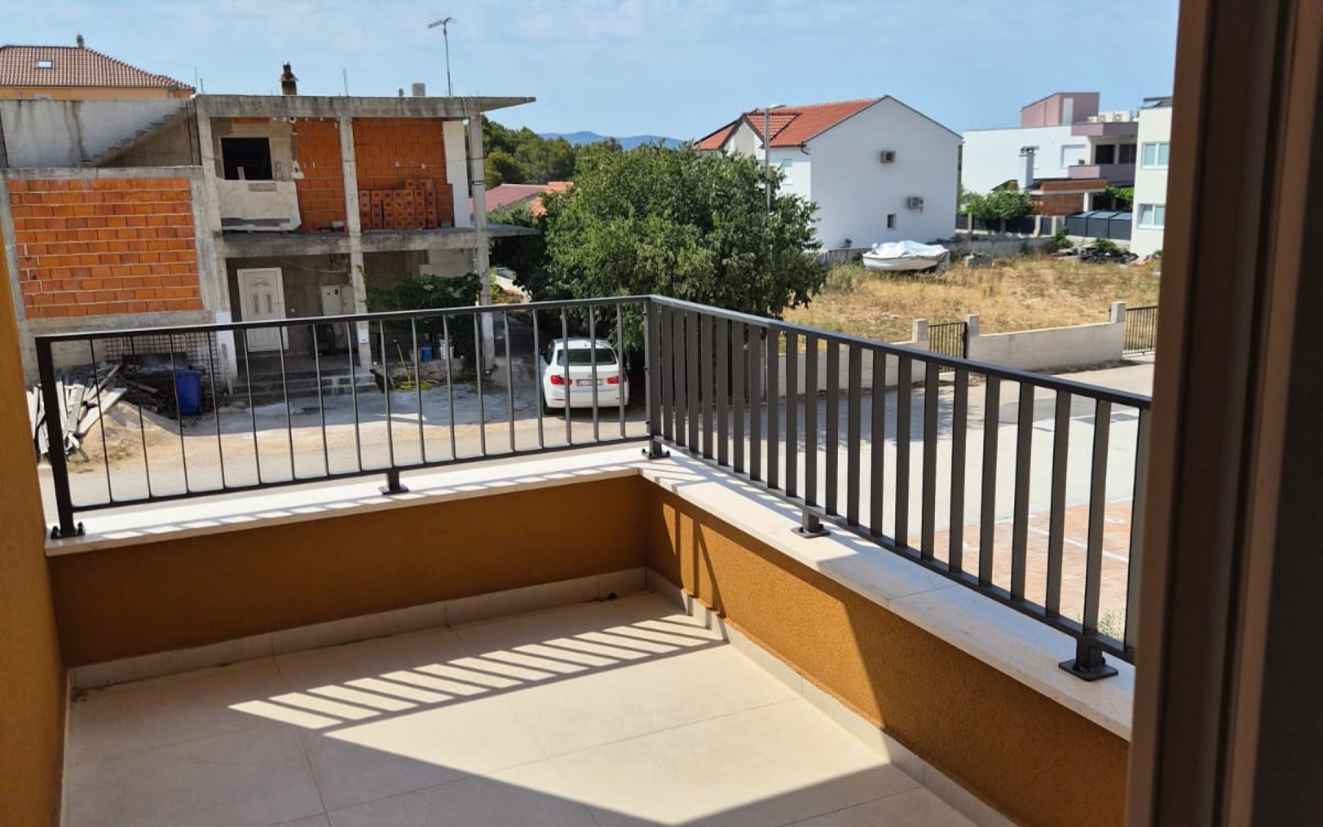 Stan na prvom katu sa jednom spavaćom sobom